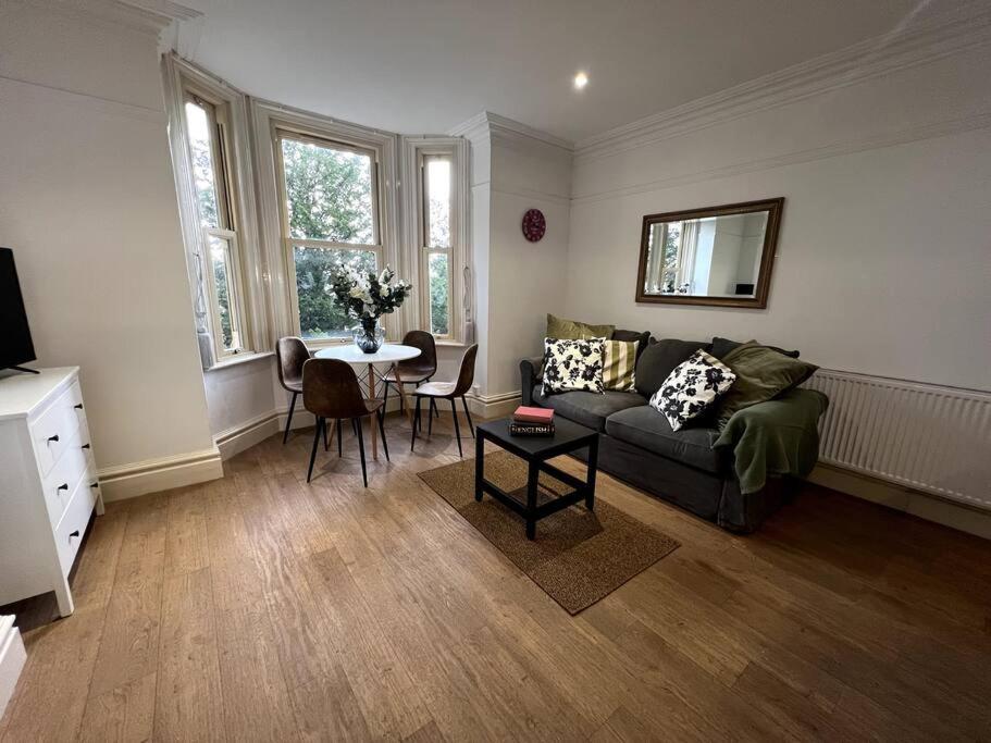 Apartament The Burley At Scalford House Melton Mowbray Zewnętrze zdjęcie